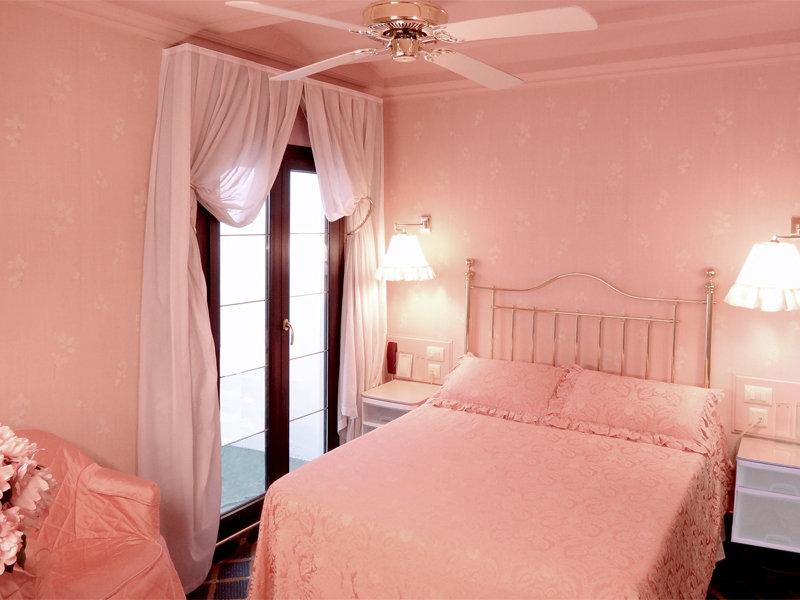 Continental Hotel 3*